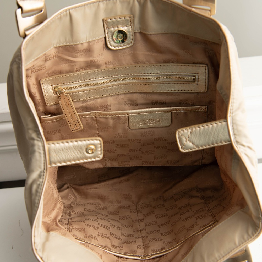 Michael Kors Beige Nylon Metallic Gold Trim Shoulder Bag Chic Neutral Purse Tote - Picture 5 of 6